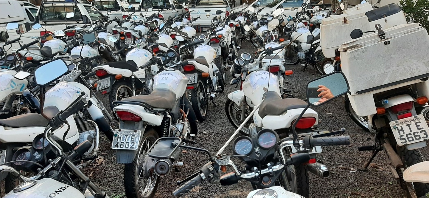 São dezenas de motos, algumas com lance inicial a partir de R$ 1,5 mil. Foto: Claudia A. Leite