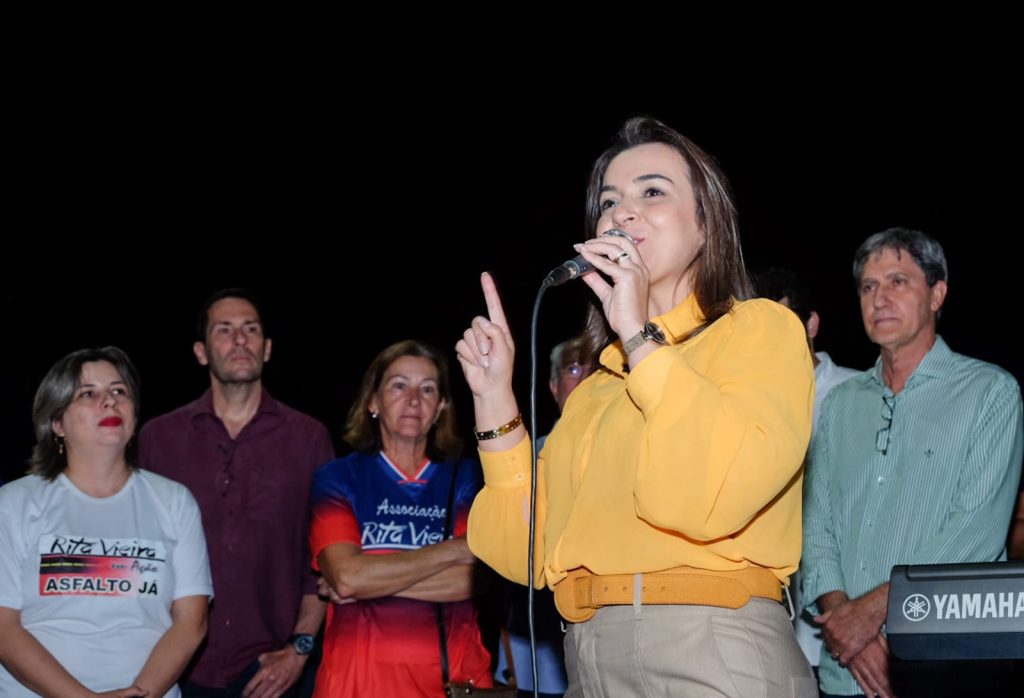 Prefeita Adriane Lopes Entrega 16 Km De Asfalto No Rita Vieira - MS ...