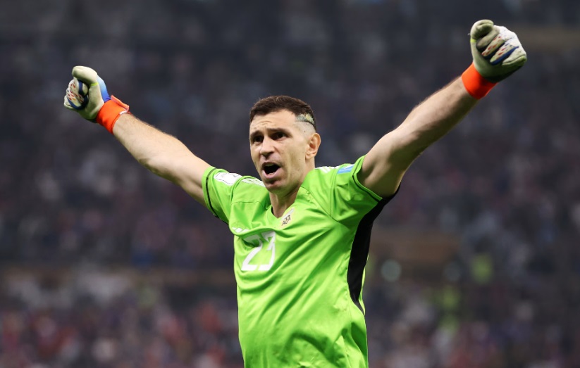 O vencedor da Luva de Ouro, Emiliano Martinez, quem deu à Argentina a vantagem que eles não abririam mão. Foto: Fifa