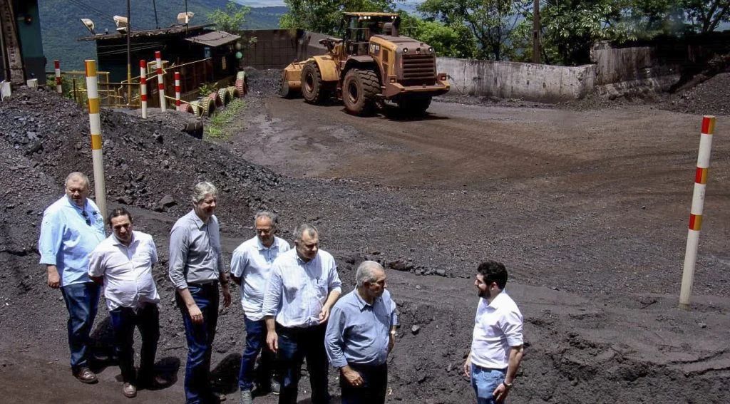 Governador, diretores da J&F e secretário Jaime durante visita a mineração de Corumbá. Foto: Chico Ribeiro   