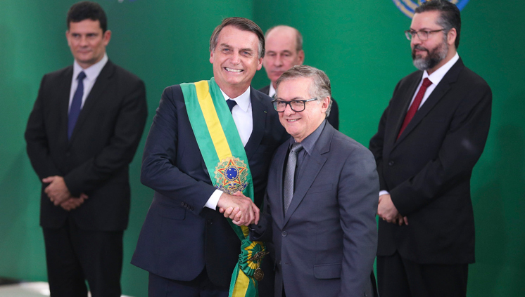 Ricardo Vélez Rodríguez e Jair Bolsonaro. Foto: MEC 