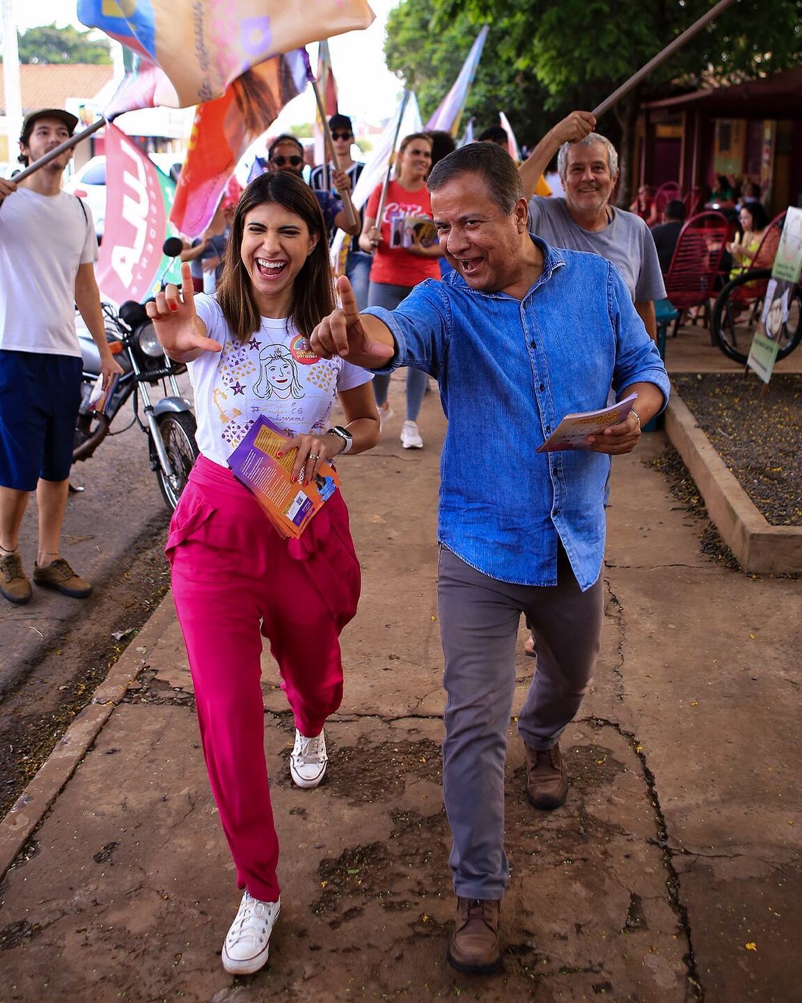 Camila Jara durante campanha eleitoral com Amarildo Cruz. Foto: Redes