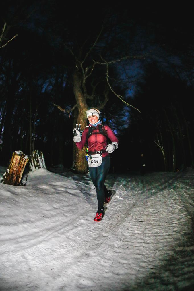 Josy Madruga num campeonato noturno na neve. Foto: Acervo pessoal 