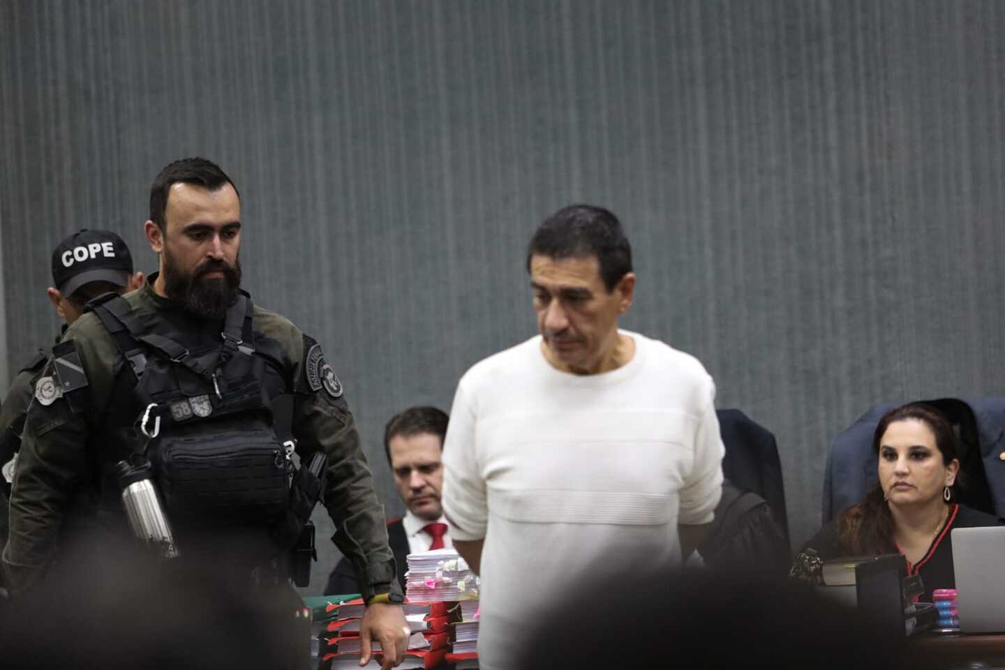 (18.jul.23) - Vladenilson Olmedo chega ao Tribunal do J&uacute;ri em Campo Grande para depoimento. Foto: MS Not&iacute;cias