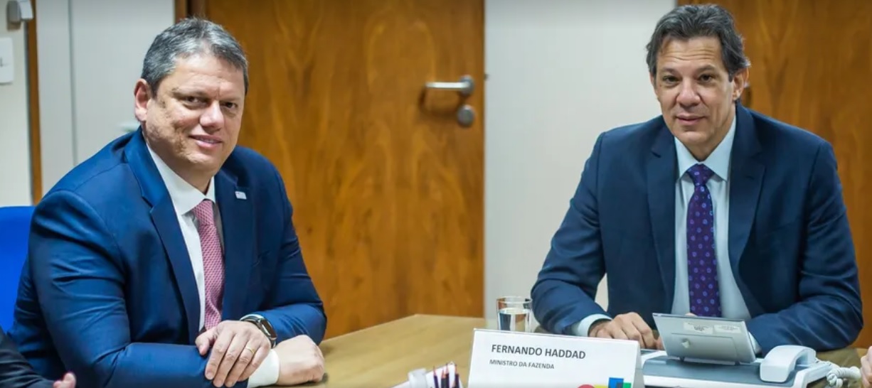 Fernando Haddad e o governador paulista Tarcísio Freitas. Foto: Divulgação 