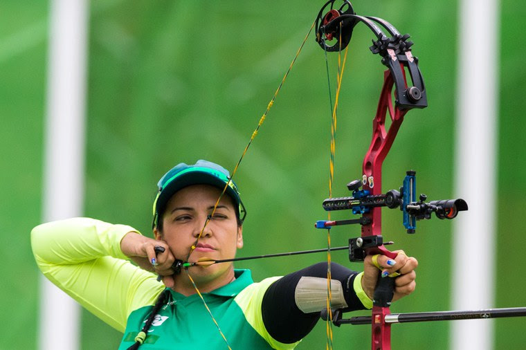 Jane Karla, do tiro com arco paral&iacute;mpico: direito de conciliar fam&iacute;lia e o esporte de alto rendimento. Foto: Miriam Jeske / rededoesporte . gov . br
