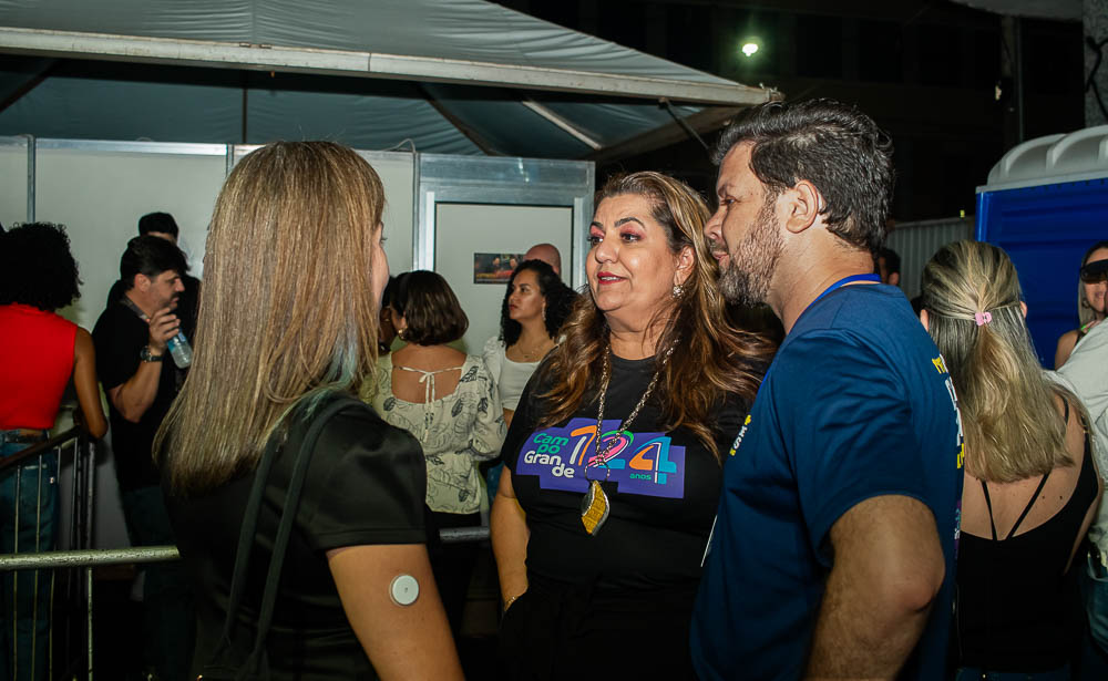 (23.ago.23) - A secretária de Cultura e Turismo (em foco), conversa com uma representante do Ministério do Turismo que esteve no 1&ordm; Festival Reviva Mais Campo Grande 124 anos. Foto: Tero Queiroz 