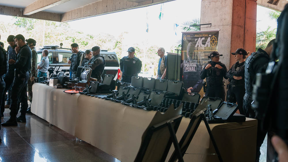 (28.ago.23) - Dezenas de armamentos foram entregues &agrave;s for&ccedil;as da seguran&ccedil;a sul-mato-grossenses. Foto: Tero Queiroz