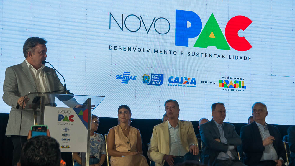 (21.set.23) - O deputado federal Vander Loubet discursa durante a cerimônia do Novo PAC em Campo Grande (MS). Foto: Tero Queiroz