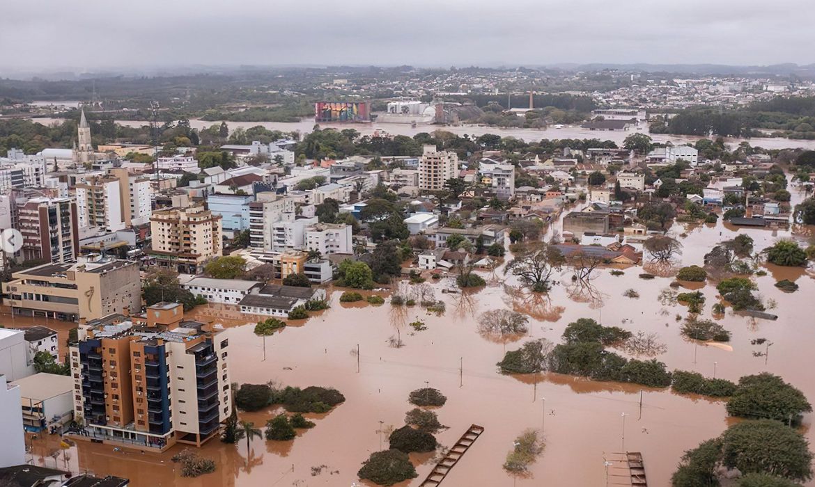 Tragédia ciclone e frente fria matam 32 pessoas no Rio Grande do Sul