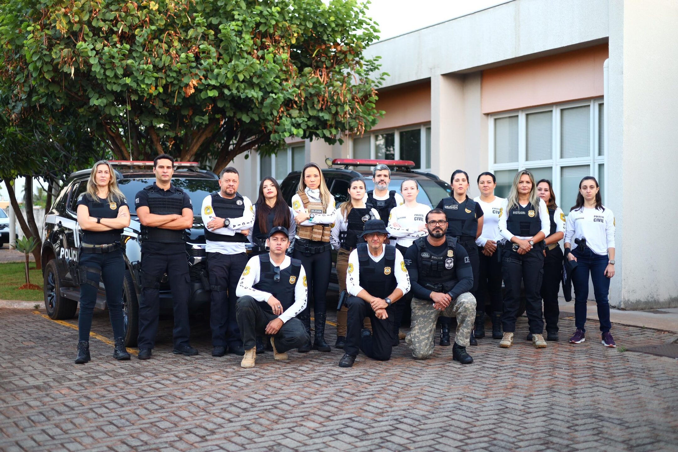(2.out.23) - Equipe de policiais civis da Deam de Campo Grande, respons&aacute;veis pela Opera&ccedil;&atilde;o Incubus. Foto: Imagens: J&eacute;ssica Salles, ASSERICOM PC/MS. 