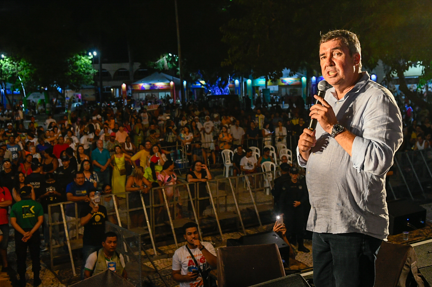 (9.nov.23) - Governador Eduardo Riedel discursa na abertura oficial do 17&ordm; Festival Am&eacute;rica do Sul, em Corumb&aacute; (MS). Foto: Bruno Rezende
