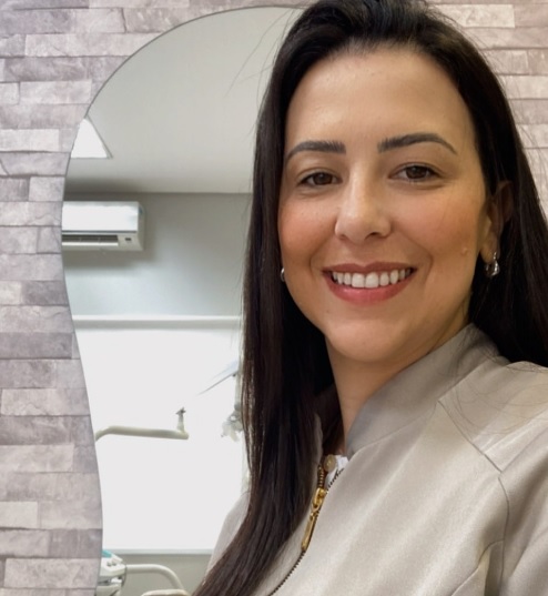 Camila de Oliveira é ortodontista credenciada pela SouSmile | Foto: Divulgação