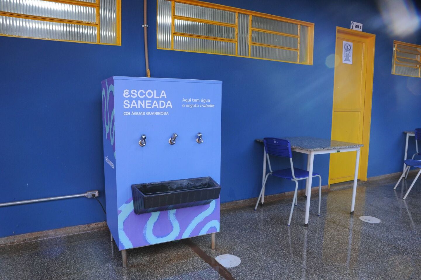 Bebedouro novo instalado na Escola Orlandina Oliveira Lima, localizada na colônia do Aguão, zona rural de Campo Grande. Foto: Roberto Ajala