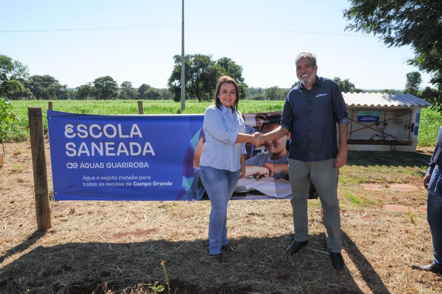 A prefeita Adriane Lopes e o diretor-presidente da Águas Guariroba, Themis de Oliveria. Foto: Reprodução