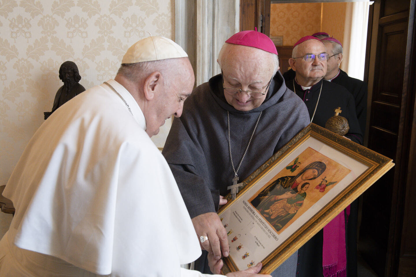 No dia 25 de fevereiro de 2015, foi eleito, por Sua Santidade o Papa Francisco, como Bispo Titular de Regie e Auxiliar da Arquidiocese de Campo Grande.