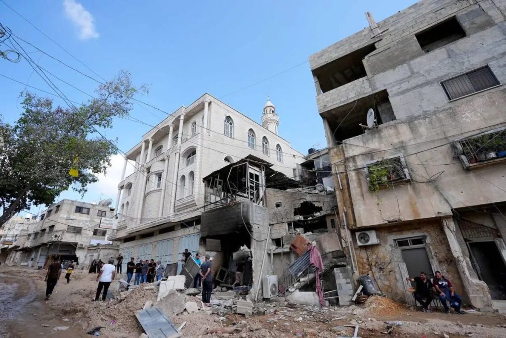 Zona residencial do centro de Gaza após sofrer bombardeio das forças de Israel. Foto: Anadolu