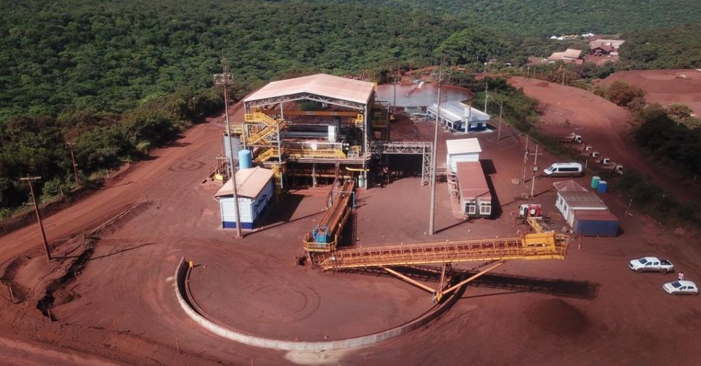 Mineradora no Morro de Santa Cruz investe em sistemas de lavagem a seco, com a planta de filtragem (foto) para reduzir uso de água e operar com sustentabilidade