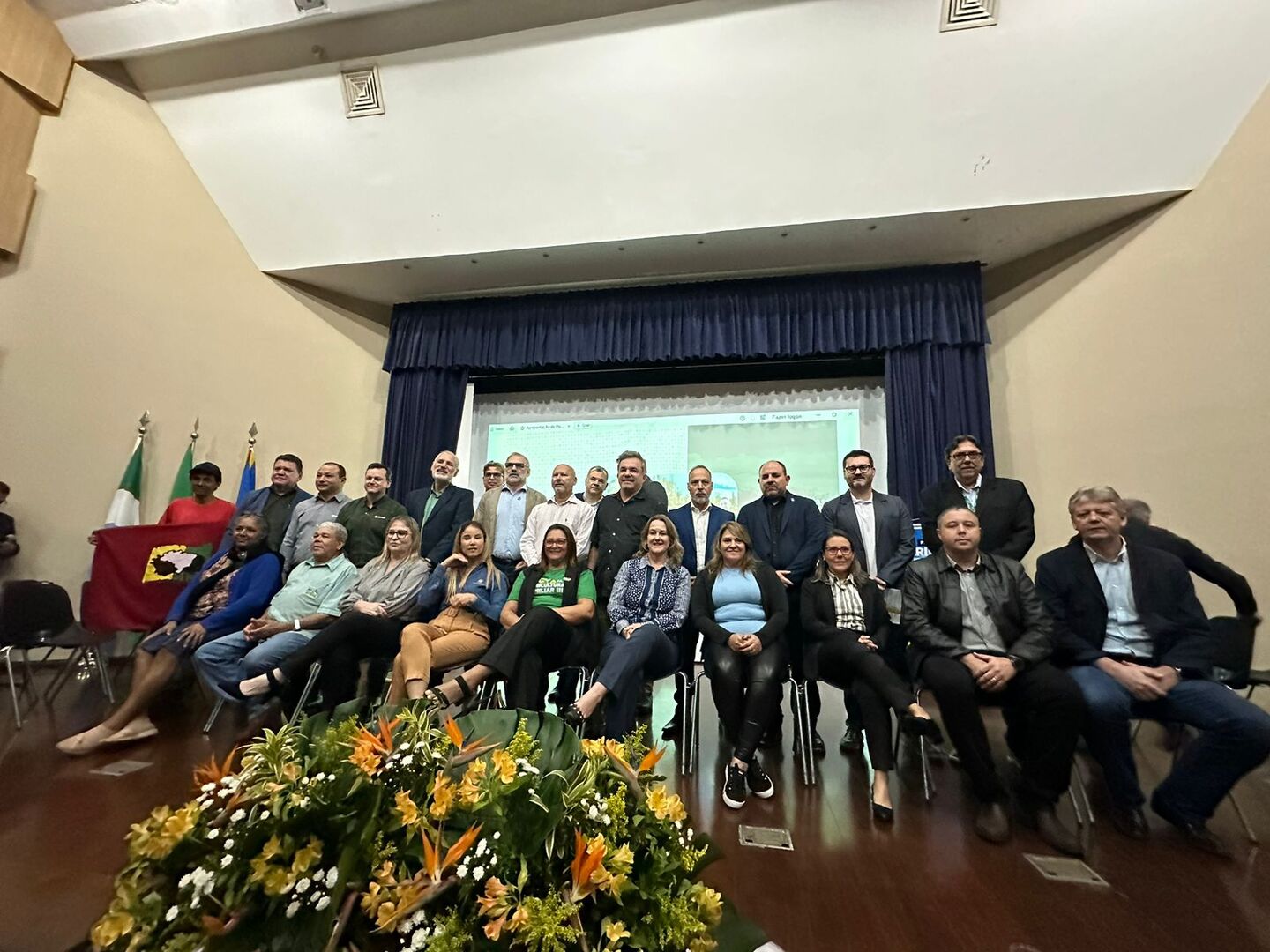 Governo federal rene diversos agentes pblicos em apoio ao pequeno agricultor de Mato Grosso do Sul. Foto: Reproduo