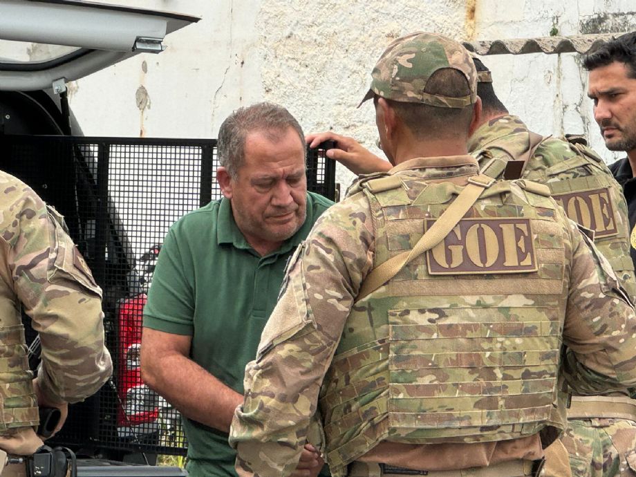 O homem respons&aacute;vel por assassinar o advogado Roberto Zampieri, no dia 5 de dezembro, Ant&ocirc;nio Gomes da Silva, n&atilde;o era pistoleiro profissional, mas sim pedreiro na regi&atilde;o metropolitana de Belo Horizonte, Minas Gerais. 