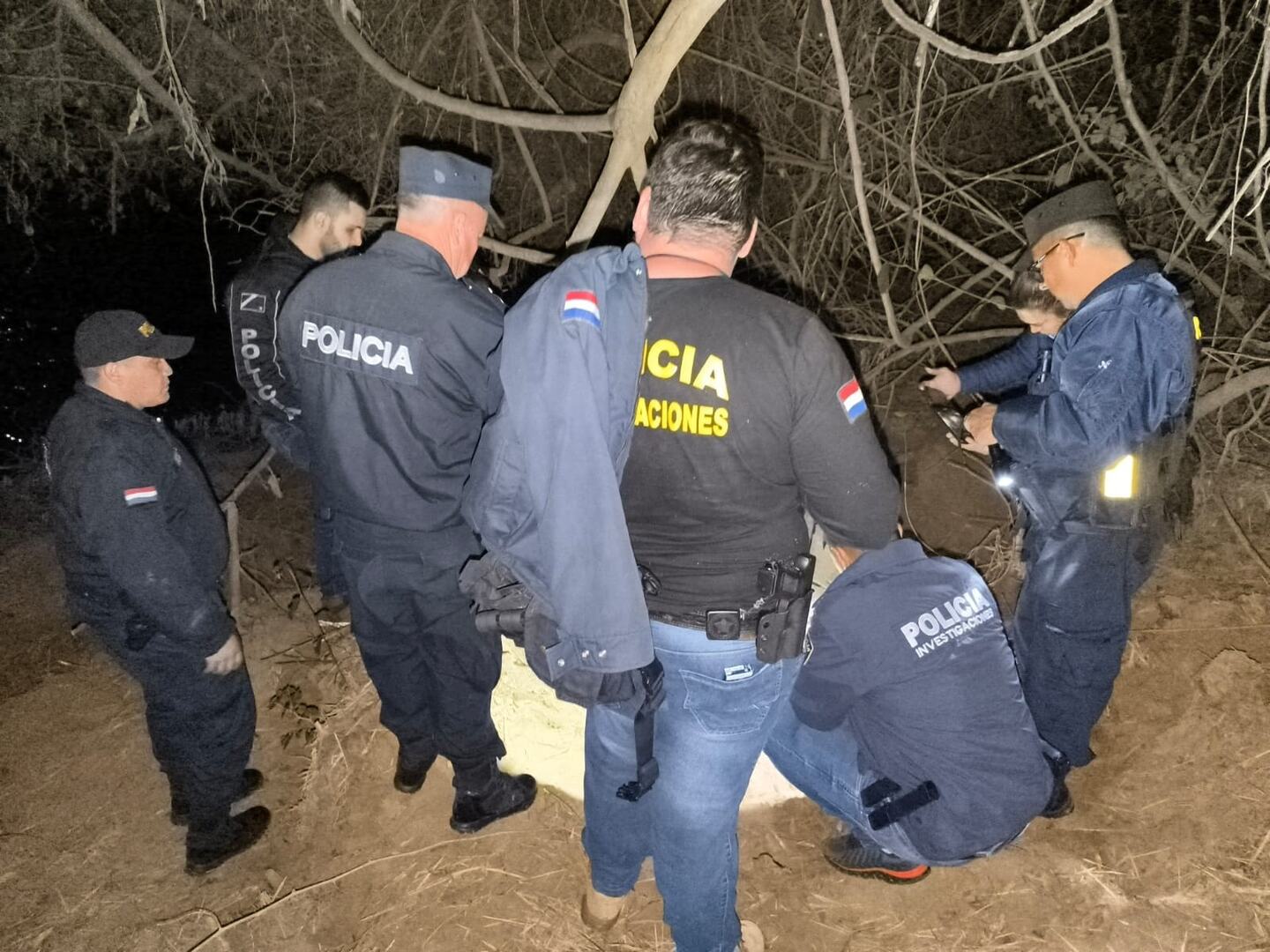 O corpo da jovem foi enterrado pelo feminicída em uma cova rasa às margens do Rio Apa em Bela Vista (MS). 