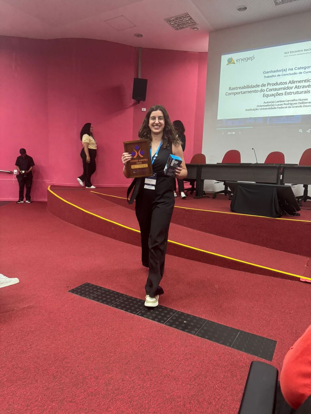 Larissa se disse orgulhosa da conquista, resultado de muita dedicação. Foto: Arquivo pessoal