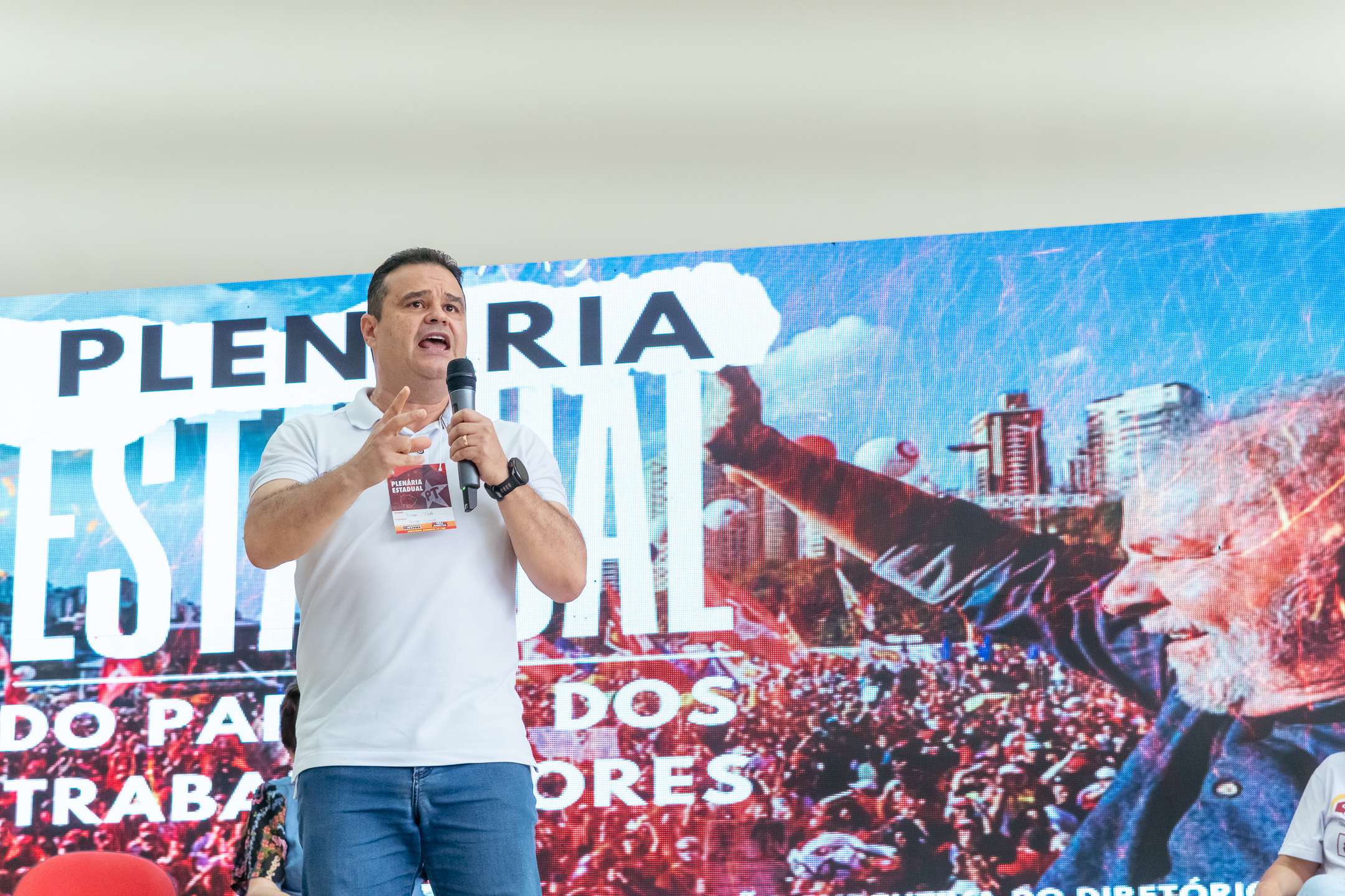 (13.dez.25) - Fábio Trad durante discurso na Plenária do PT em Campo Grande (MS). Foto: Tero Queiroz   