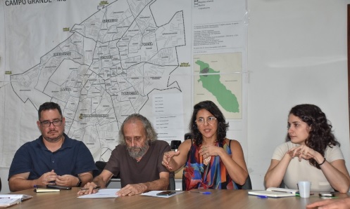 Caroline Garcia, do Escrit&oacute;rio do MinC ao microfone. Foto: Reprodu&ccedil;&atilde;o