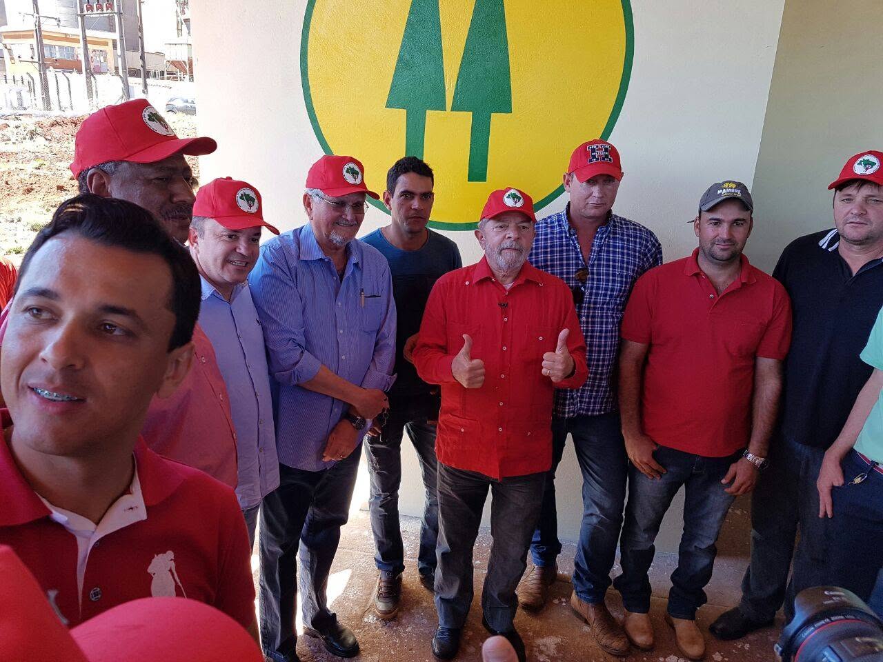 (24.ago.2016)  Deputado federal h&aacute; seis mandatos, Vander Loubet esteve com o presidente Lula em agenda no Assentamento Itamarati h&aacute; 10 anos. Foto: Ricardo Stuckert