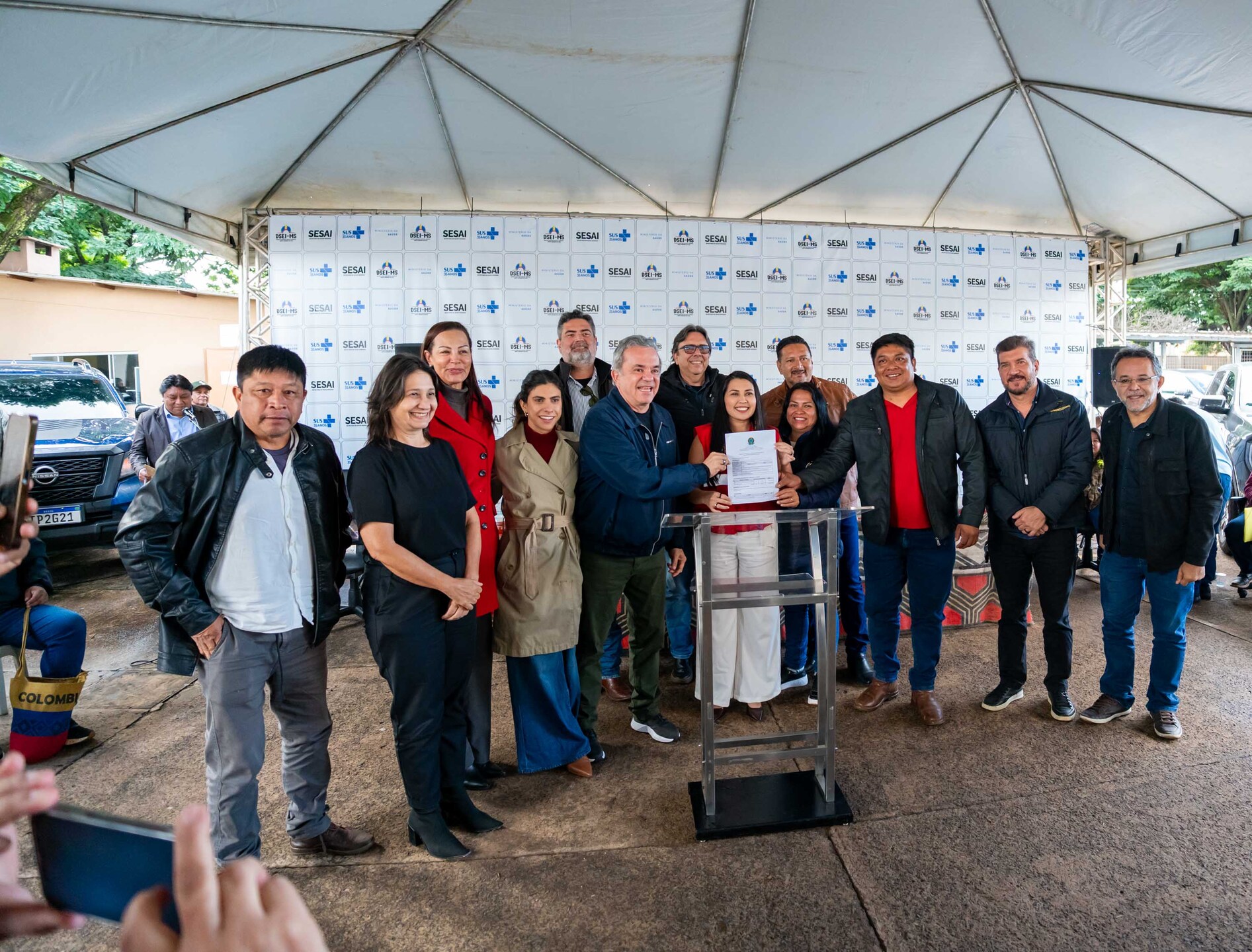 Presen&ccedil;a de autoridades e lideran&ccedil;as marcou a agenda deste s&aacute;bado (20.jun.26) no DSEI-MS, em Campo Grande. Estiveram no evento os deputados federais Vander Loubet e Camila Jara, o deputado estadual Pedro Kemp, a vereadora Luiza Ribeiro, al&eacute;m de representa