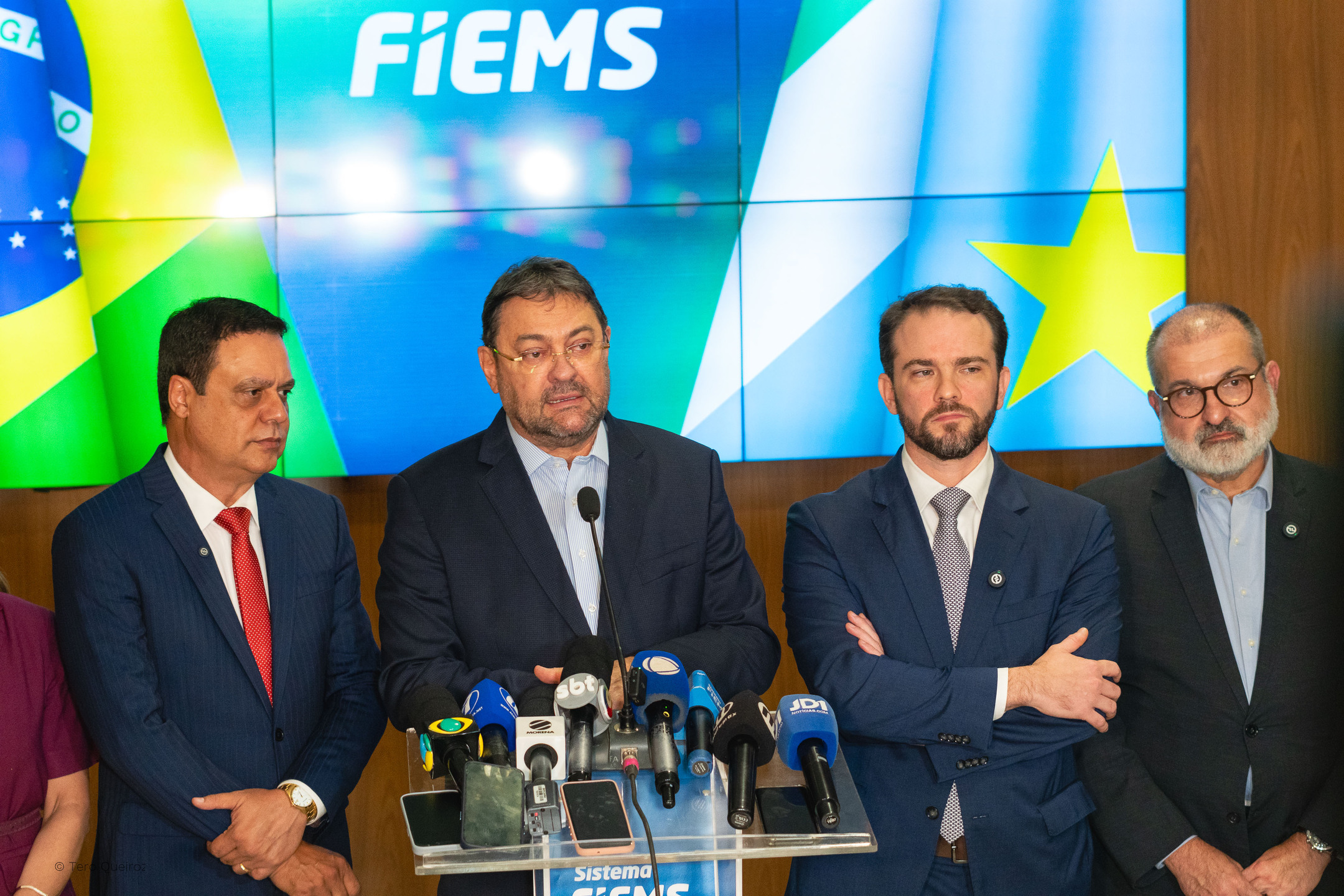 (30.jul.26) - Apesar de receber os ministros de Lula na Capital, Longen pareceu querer esconder os benef&iacute;cios das medidas do presidente Luiz In&aacute;cio Lula da Silva, para evitar criar contraste com sua gest&atilde;o &agrave; frente da FIEMS. Foto: Tero Queiroz